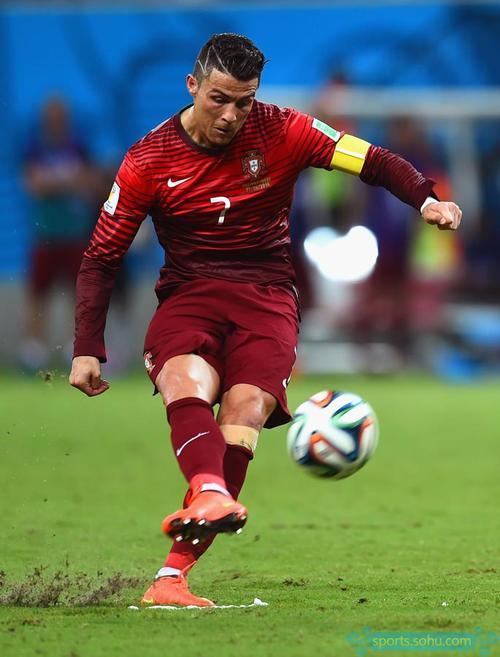 马赛5-1尼斯暂登顶法甲 格林伍德双响奥巴梅扬一射两传