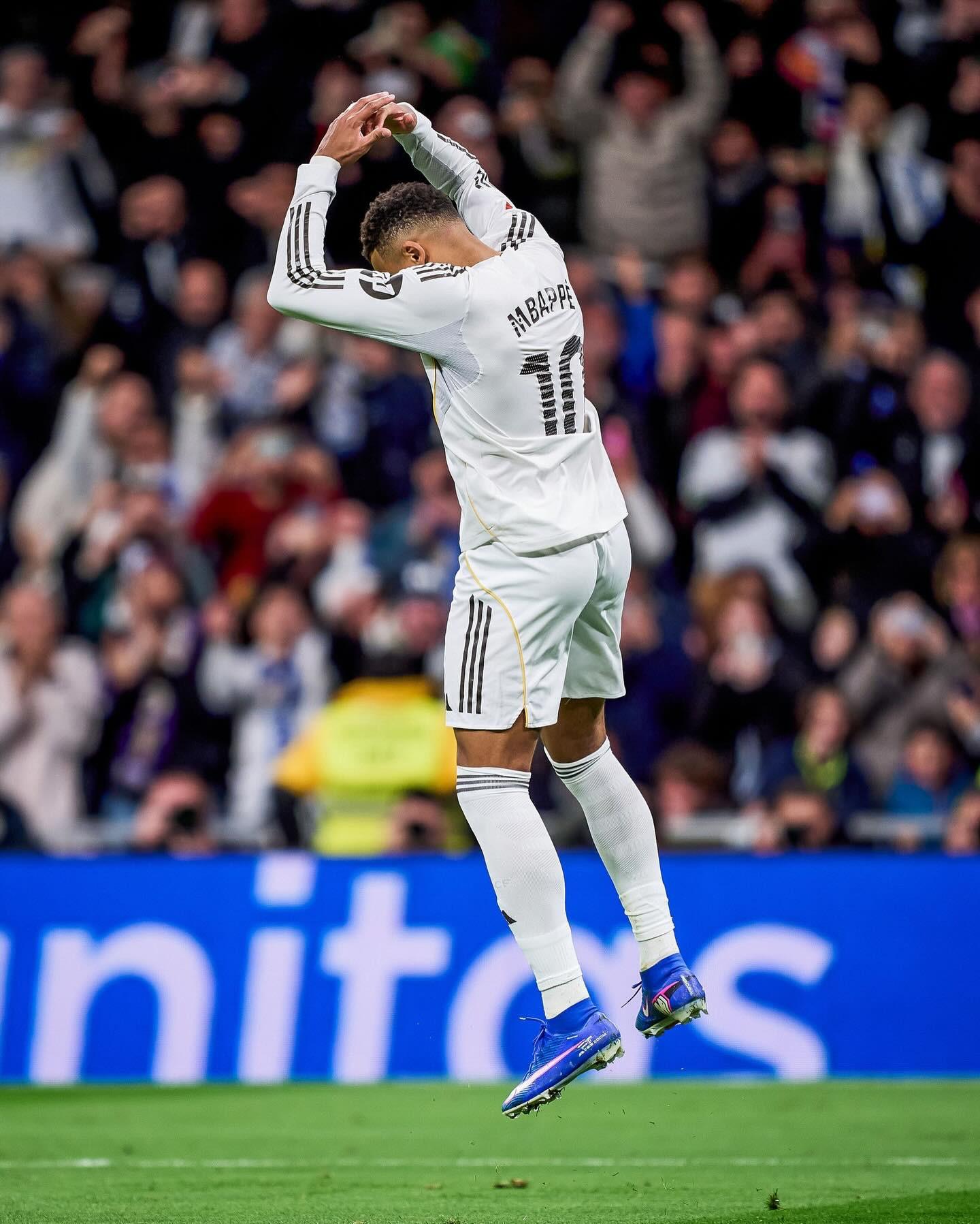 CBA赛季亮点回顾：精彩进球集锦,（CBA赛季高光盘点：精彩得分集锦）