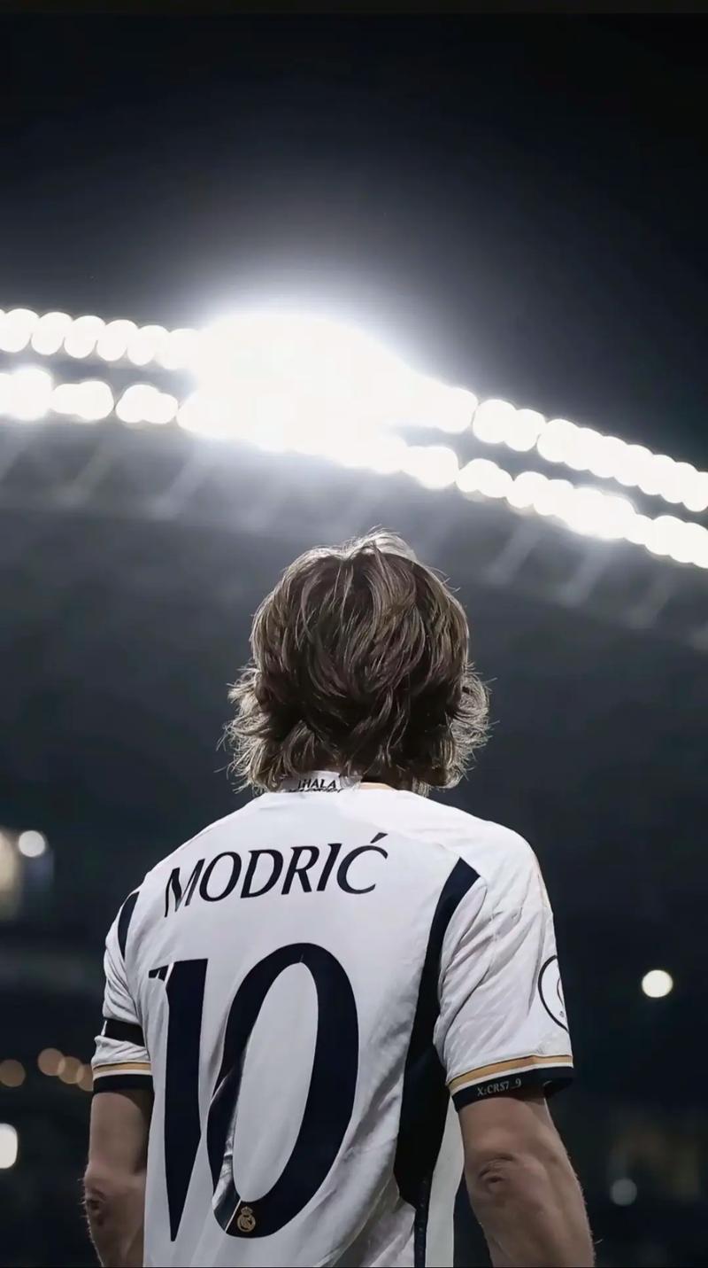 中国足球最悲情球队！梅州客家降级，球迷：再也不相信奇迹了！（梅州客家遗憾降级：中国足坛再现悲情，球迷直言不再期待奇迹）