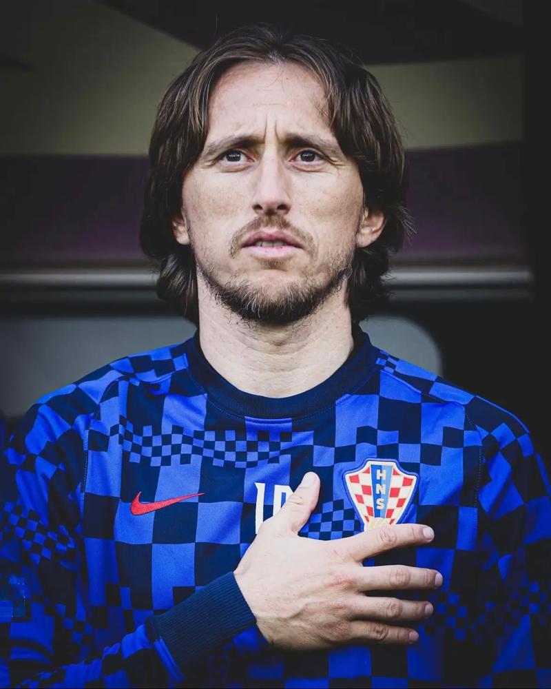 内马尔没来，苏亚雷斯要走？只剩下梅西！MSN重组失败！（内马尔缺席，苏亚雷斯或离队？只剩梅西，MSN重组无望！）