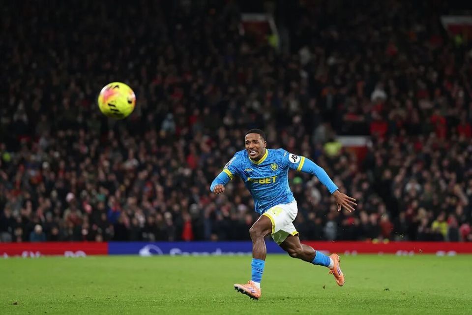 经纪人：那不勒斯今夏也有意博尼，但奥西利奥起了决定性作用（经纪人：那不勒斯夏窗亦有意博尼，奥西利奥扮演关键角色）