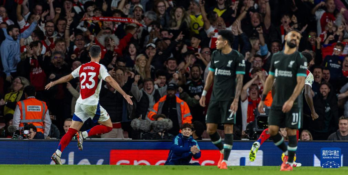 约基奇生涯3次100%命中率砍25+，历史上仅张伯伦更多（约基奇三度以100%命中率拿下25+，历史仅次张伯伦）